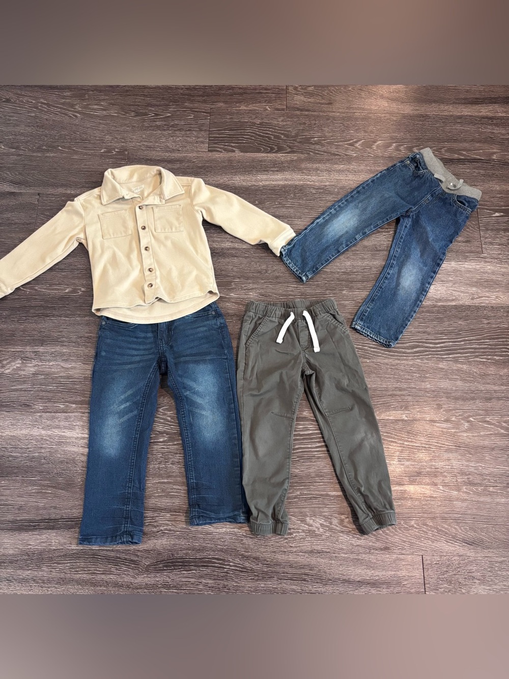 Toddler Boys 4T Clothing Bundle Jumping Beans Shacket Jeans Joggers 4 Pieces